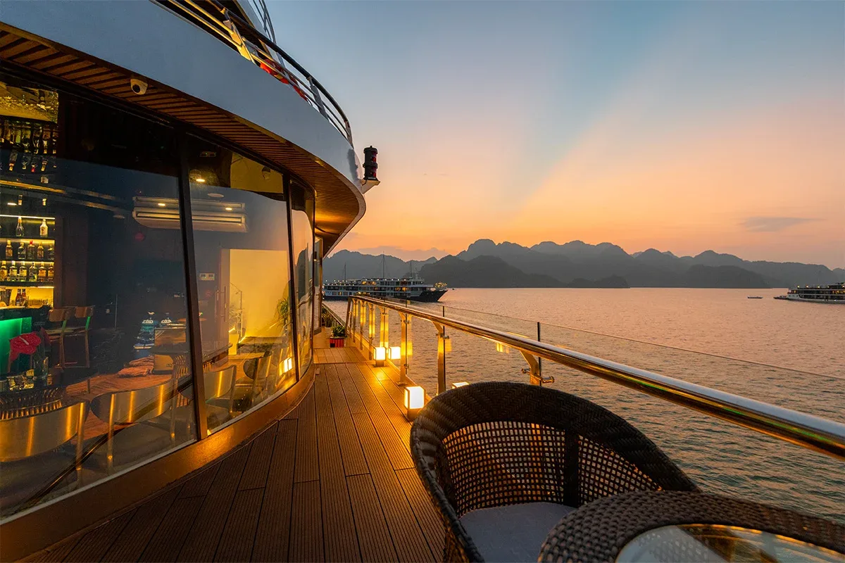 luxury maggiore main